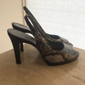 Tahari High Heel
